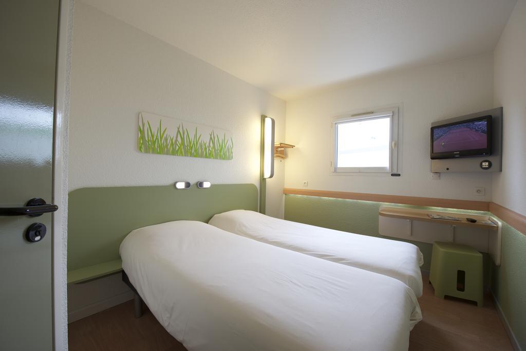 Ibis Budget Pau Lescar Habitación foto